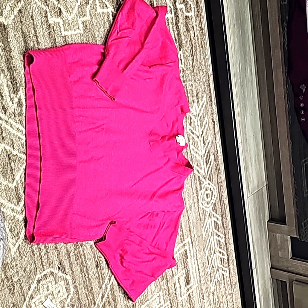 A new Day XS V-neck sweater